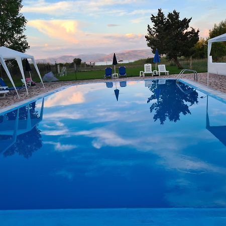 Avra Beach Apartments Lefkími Kültér fotó