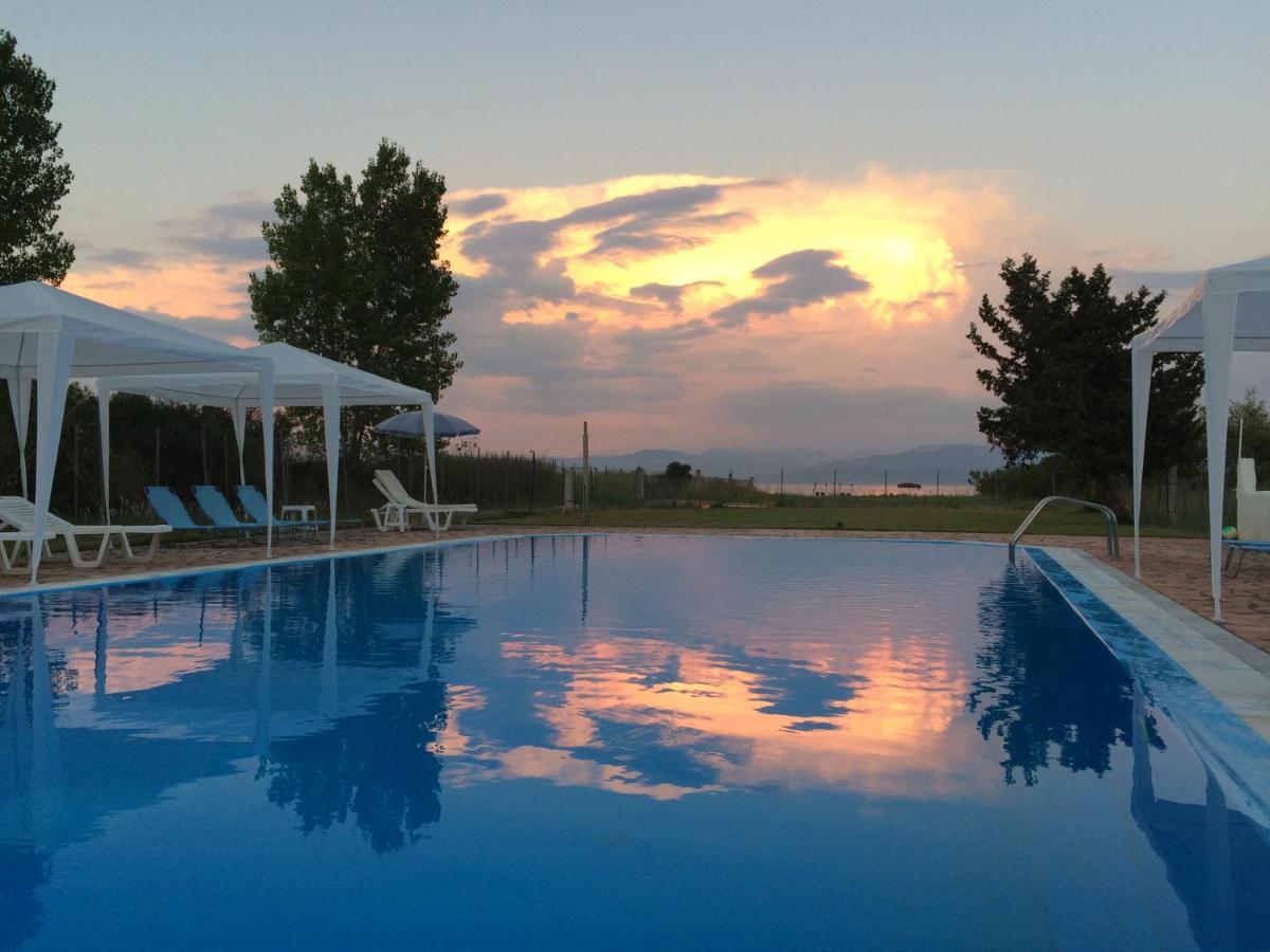 Avra Beach Apartments Lefkími Kültér fotó
