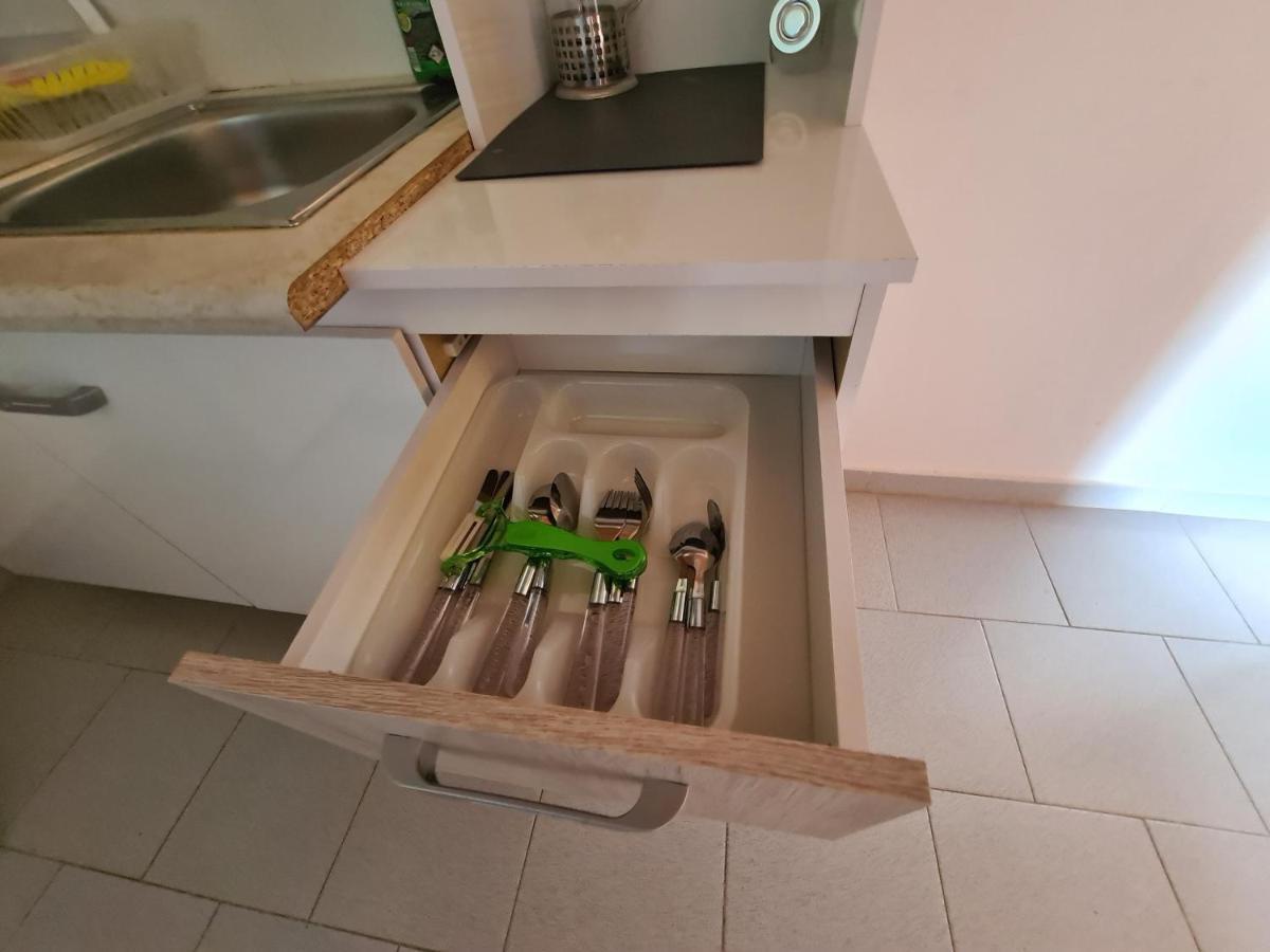 Avra Beach Apartments Lefkími Kültér fotó