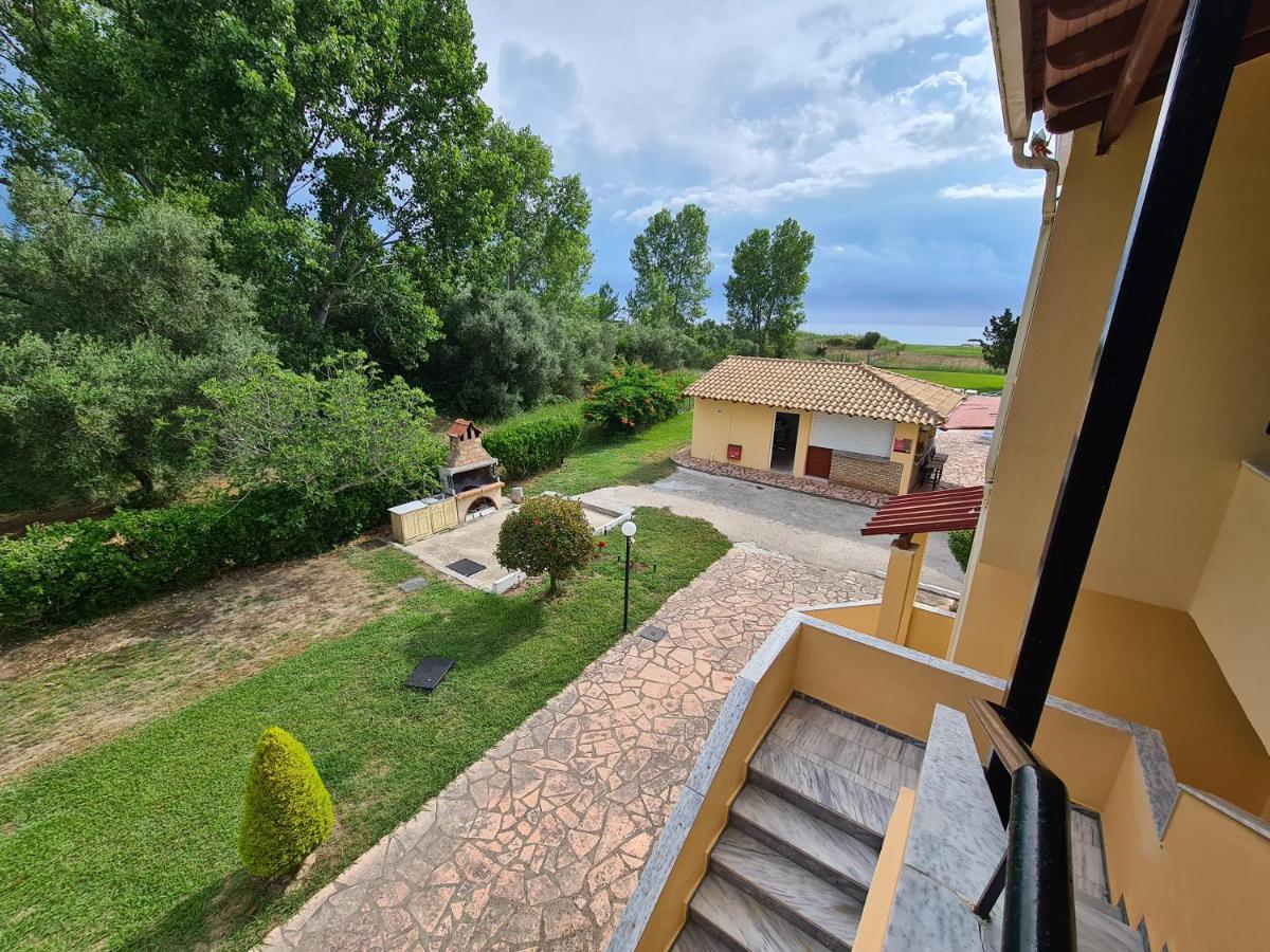 Avra Beach Apartments Lefkími Kültér fotó